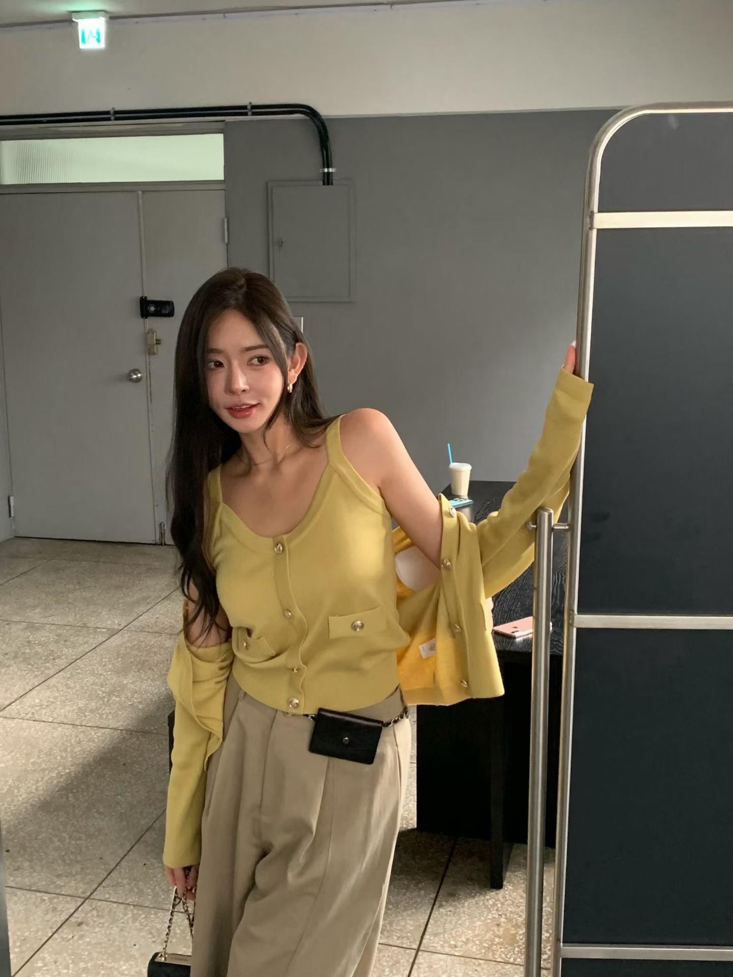 金扣莫蘭迪小香外套+背心兩件組